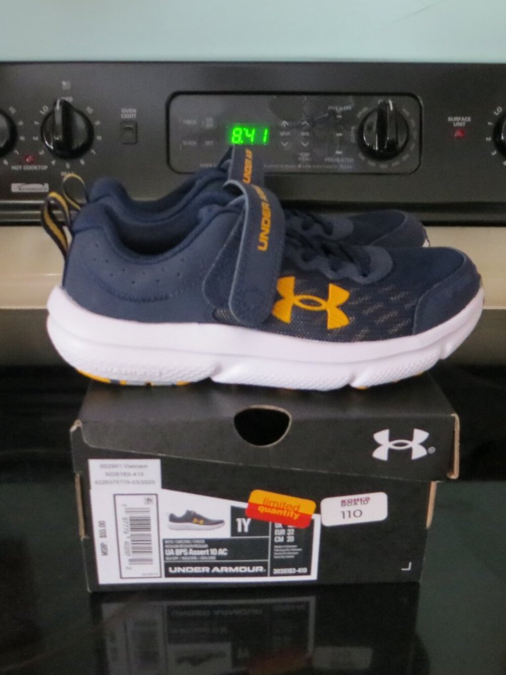 Boy's Under Armour Sneakers